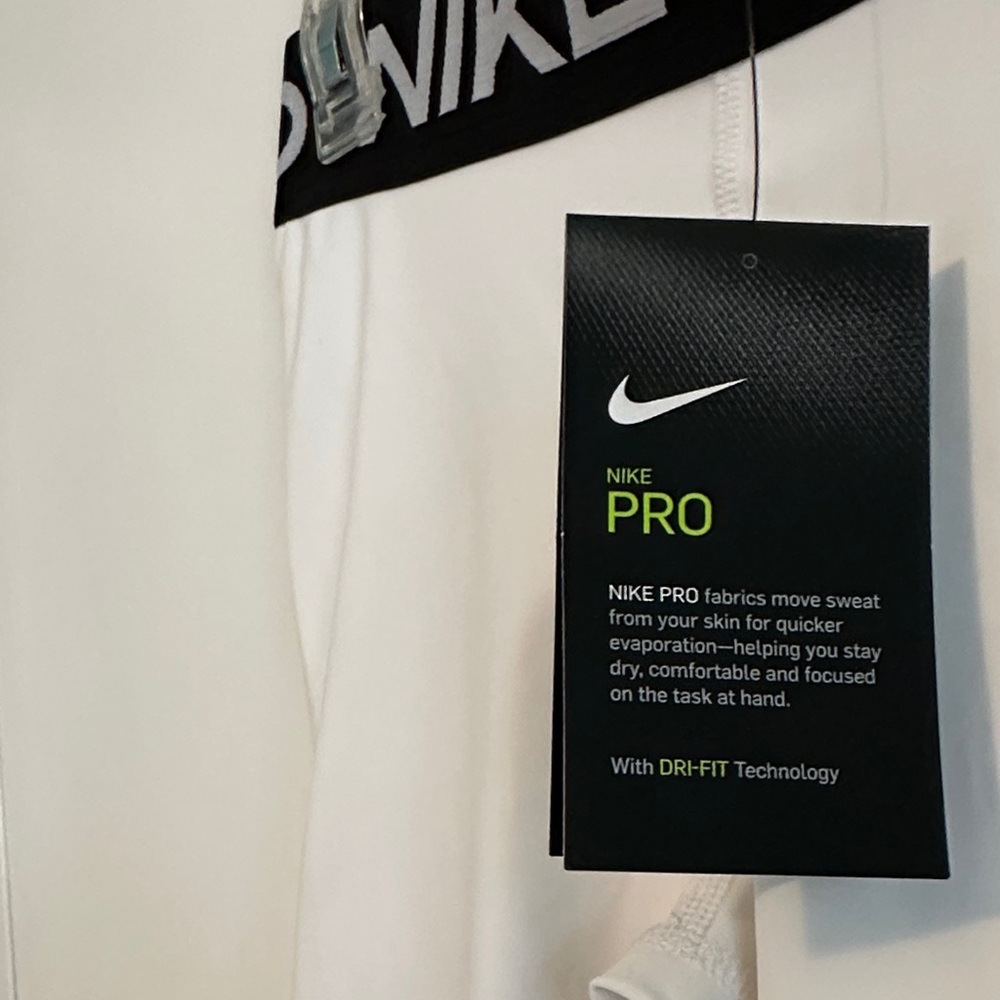 BRAND NEW WITH TAGS | Nike Pro Tight Fit Leggings with Black Waistband